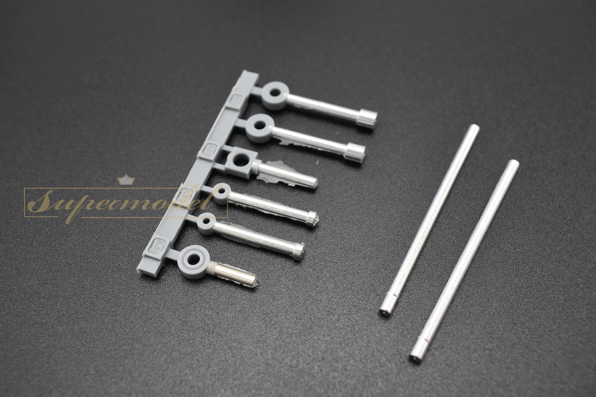 Оранжевая рукоятка с гидравлическим давлением для D9R (MENG G35-134) |