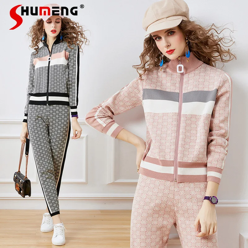 

Женский модный вязаный комплект на осень и зиму, новинка 2022, облегающее трикотажное пальто на молнии с буквенным принтом, брючный костюм, ко...