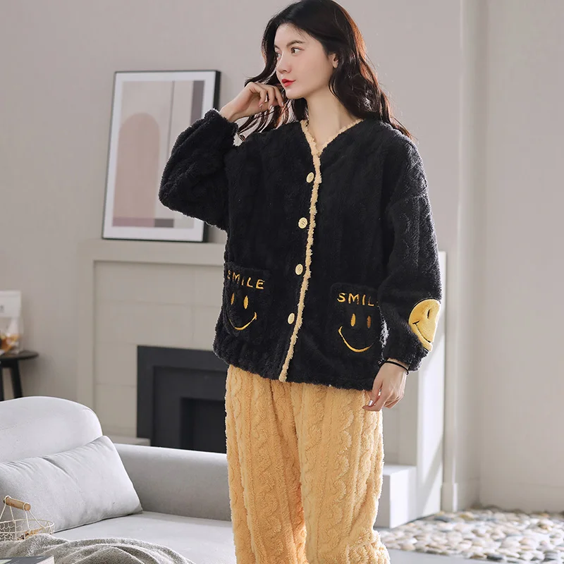 Зимняя плотная теплая Женская Коралловая пижама с длинным рукавом и отложным