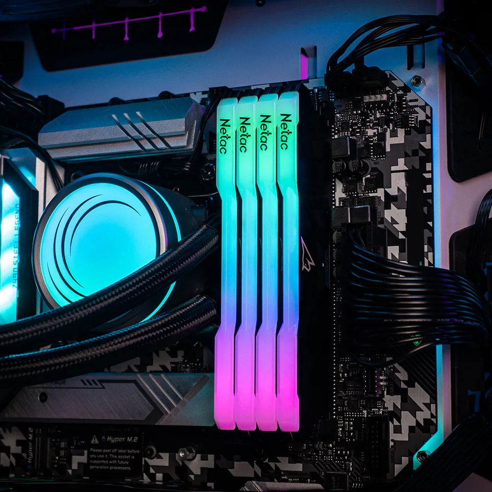 Оперативная память Netac DDR4 RGB 8 ГБ модуль памяти 3200 МГц DIMM для настольных ПК |