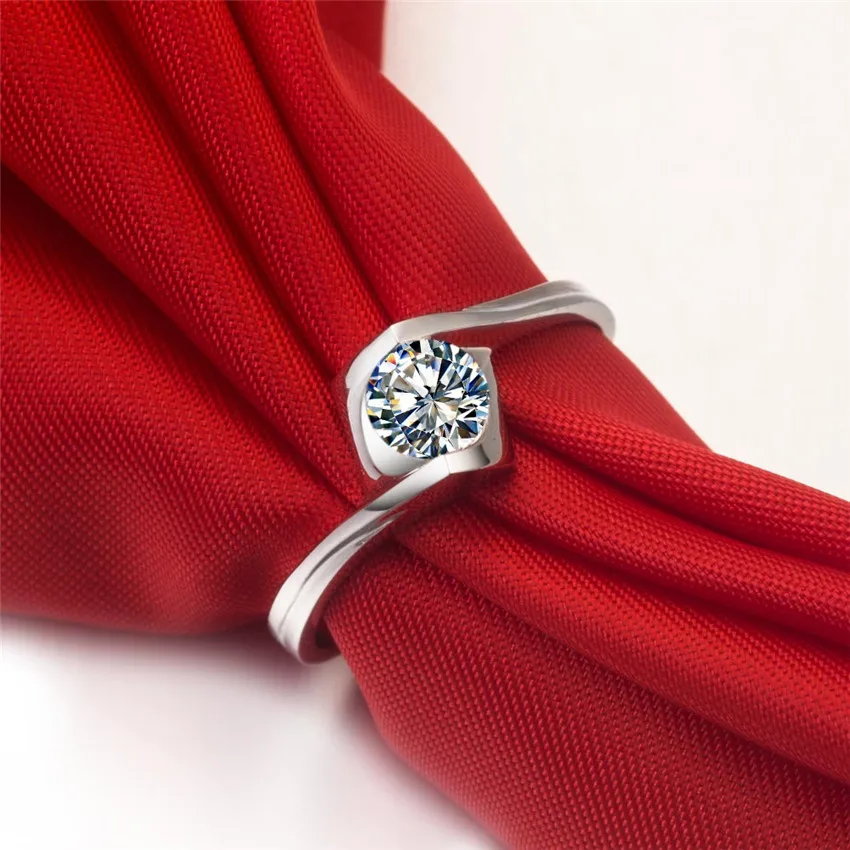 

Test Positive 0.5Ct 5mm D-E Lab-Grown Moissanite Diamond Ring Angel Kiss 925 Sterling Silver Engagement Ring Female Ring