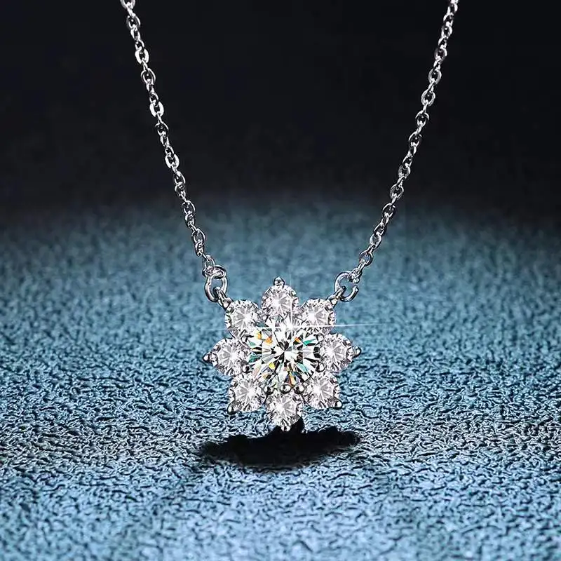 

Trendy 1 Carat D Color Moissanite Sunflower Necklace Women Jewelry 925 Sterling Silver Flower Charm Necklace Birthday Gift
