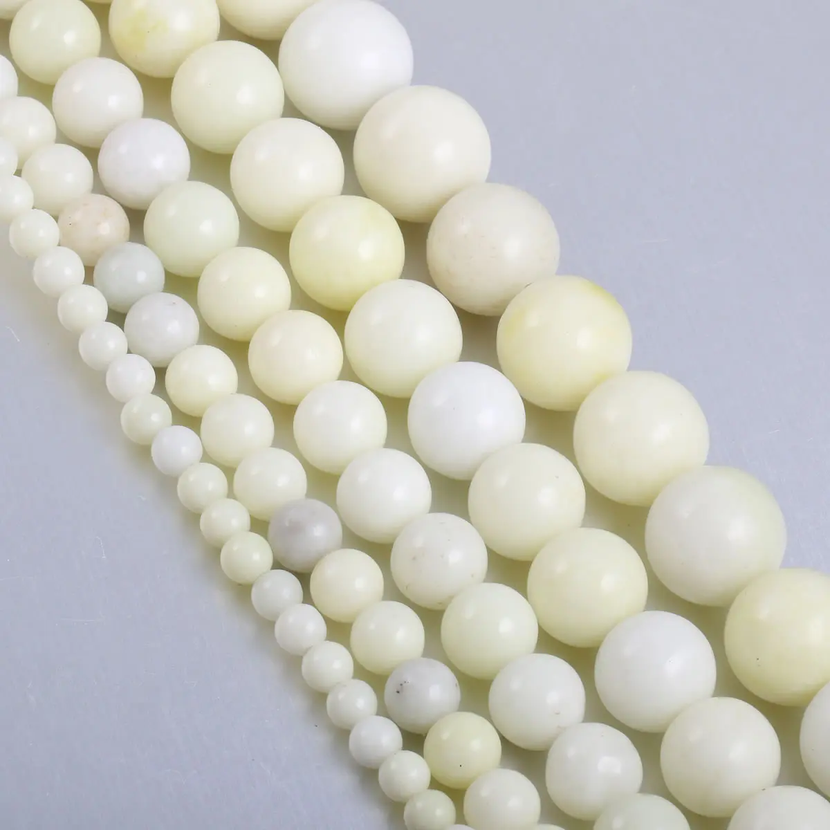 Бусины из натурального камня круглые нефритовые бусины цвета слоновой кости для