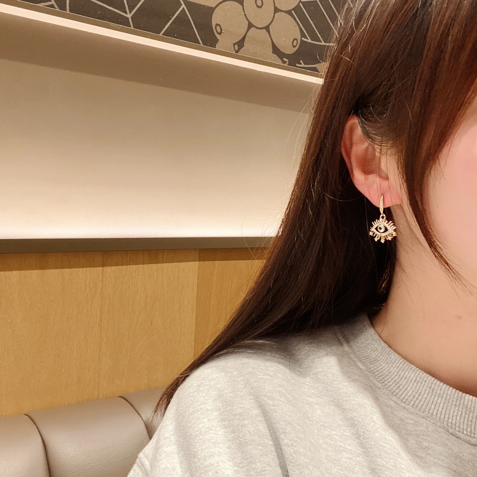 

Silver Colour Earrings Eye-shape Earring Inlaid with Exquisite Cubic Zirconia for Women Fashion Accessories