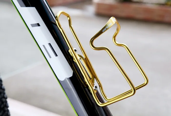 Велосипедный держатель для бутылки GUB 05 из алюминиевого сплава продуманная