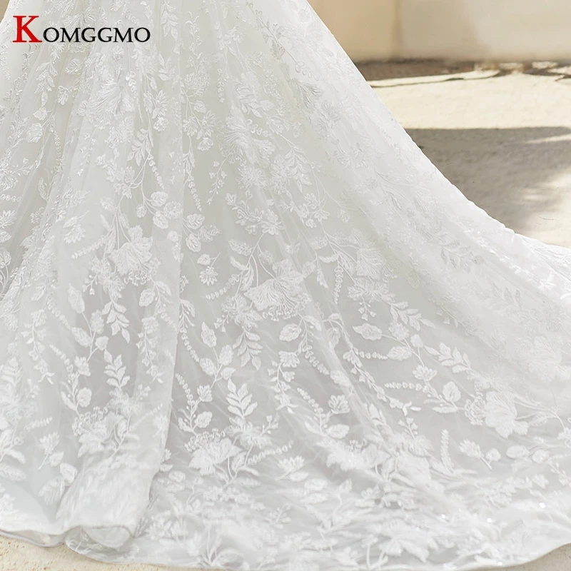 

Custom Made Boat Neck Backless Bridal Ball Gown Luxury Embroidery Appliques Tulle Off the Shoulder Chapel Train Wedding Dress