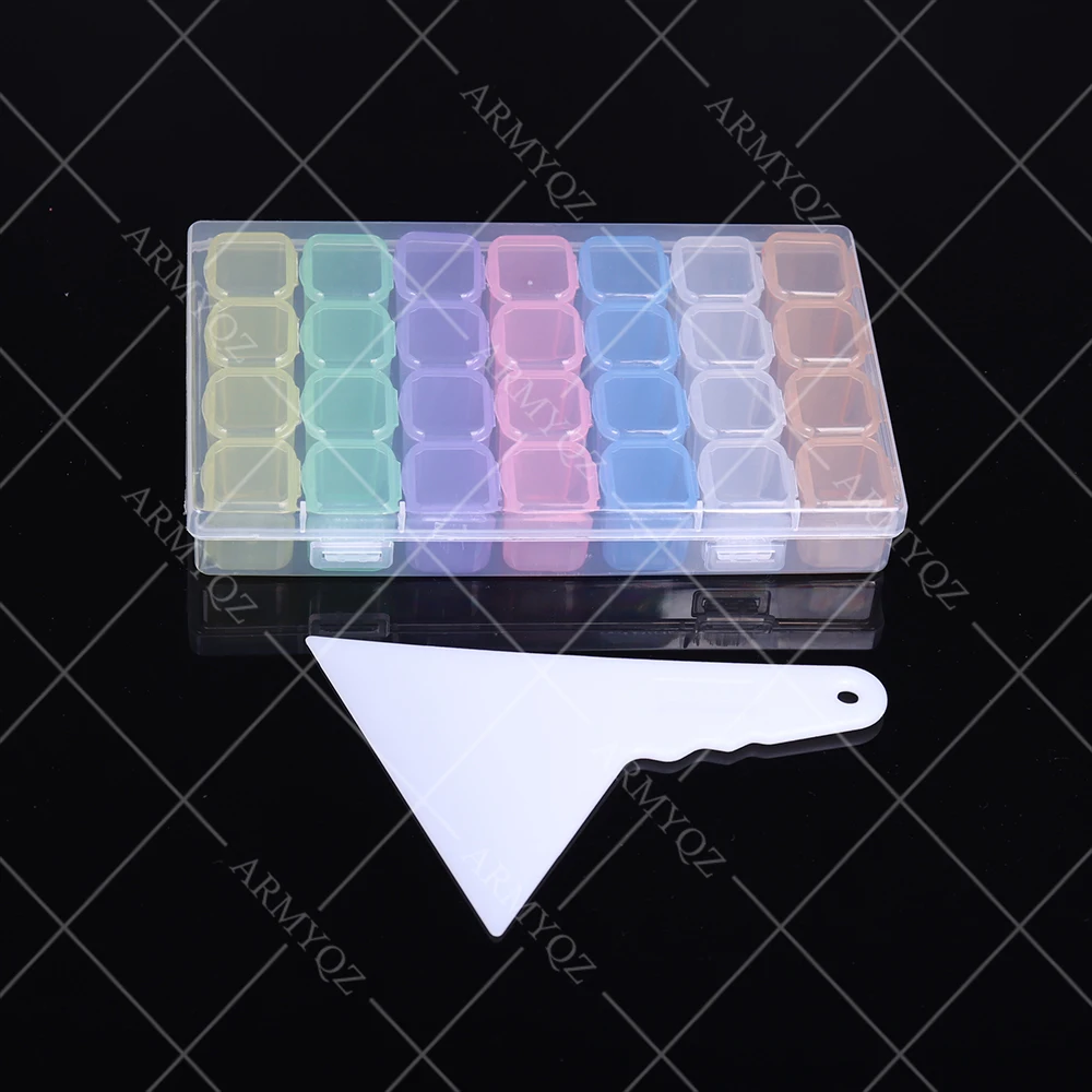 

28 Lattices Diamond Embroidery Accessories diamond painting Boxes Cross Stitch Cases Storage Organizer With Corrector