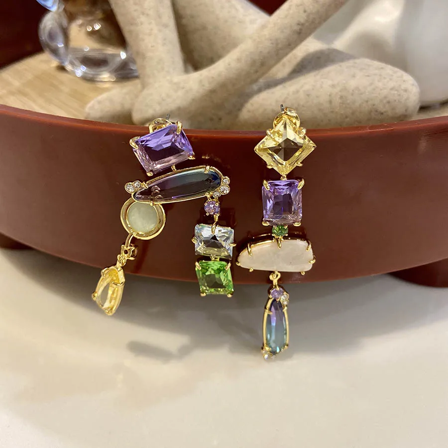

Unusual Luxury New Colorful Rainbow Asymmetrical Stud Earrings Fashion gradient color translucent crystal long summer ear jewelr