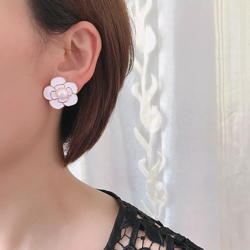 Элегантные ювелирные изделия для женщин эмалированные медные серьги-гвоздики из