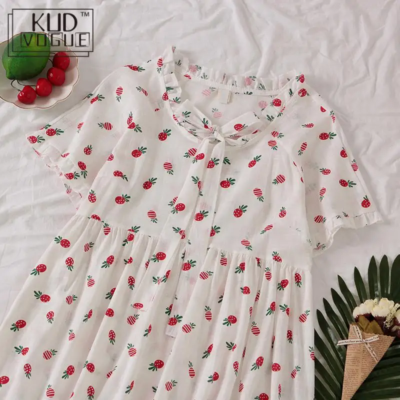 Женское короткое платье с принтом фруктов белое хлопковое большого размера