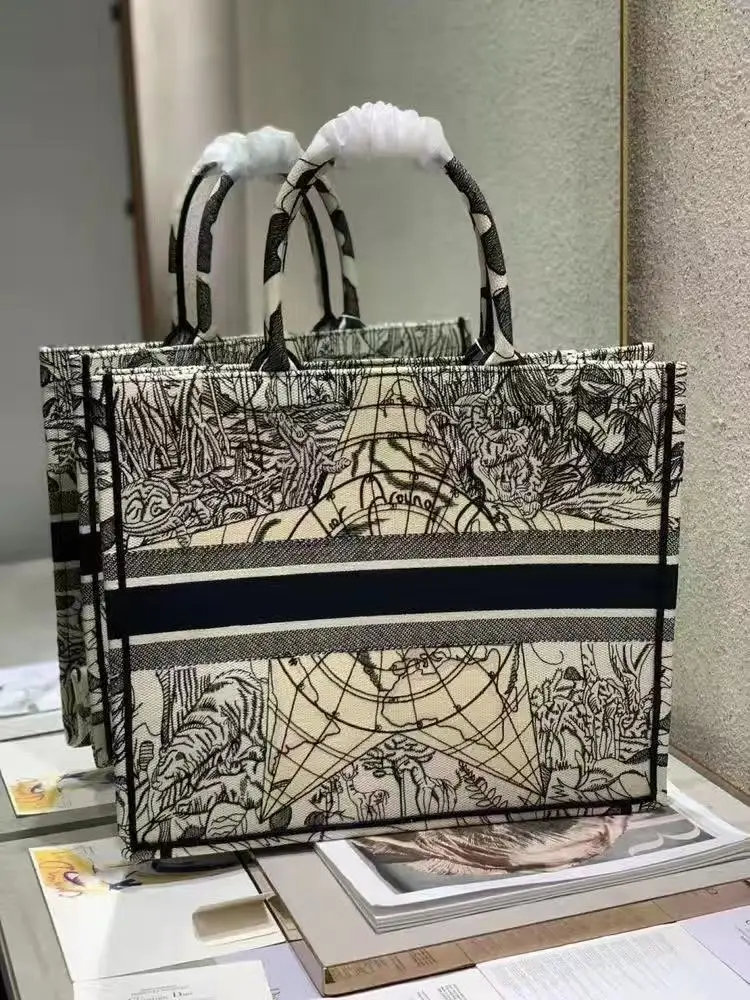 

Luxury Beading Designer Shoulder Handbag for Women 2021 New Lady Fashion Trends Brand Silk Scarf Shopper Shoulder Shopping Bag