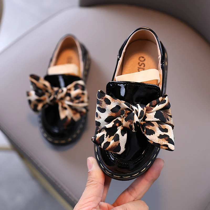 Туфли для девочек модные весенне-осенние детские элегантные леопардовые туфли