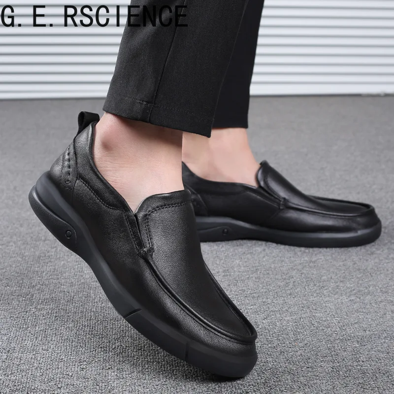 

2021 new men's shoes casual leather shoes leather breathable business set foot lazy shoes one pedal
