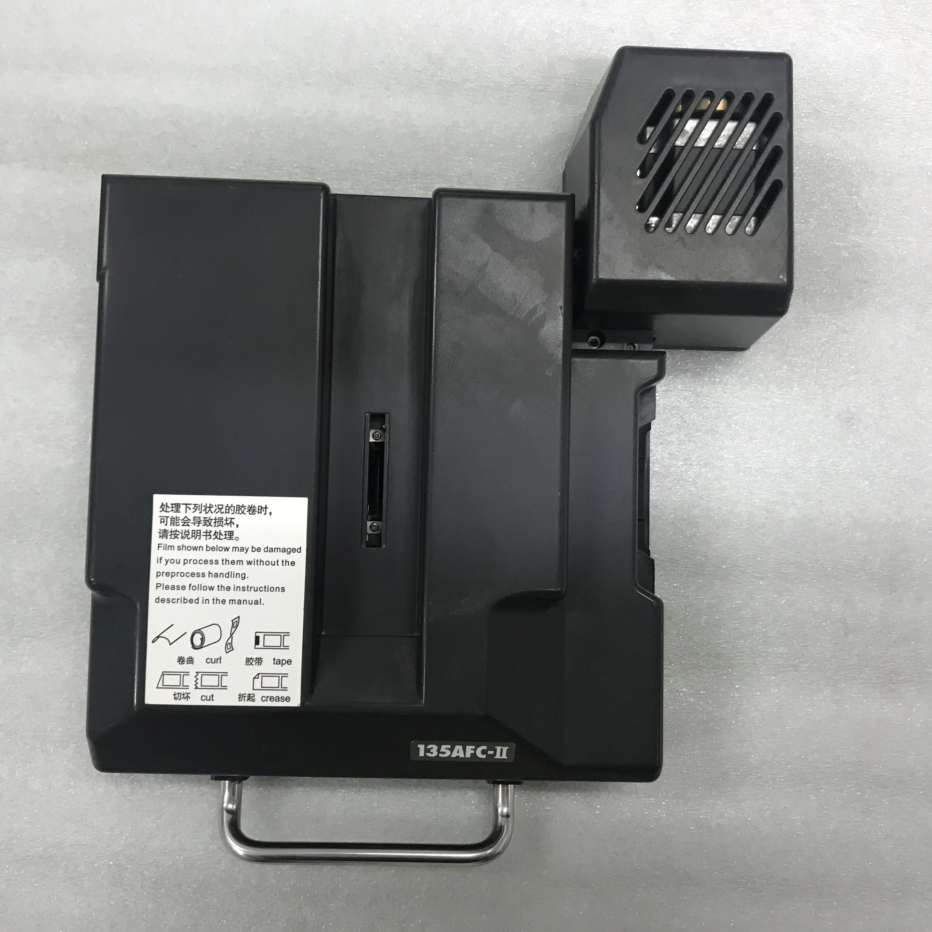 Используется Noritsu пленочный сканер HS1800/HS-1800 с 120/135 пленочным носителем, EZ контроллер программного обеспечения и ключ, хорошее рабочее состояние