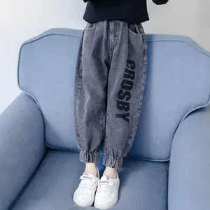 Детские брюки с героями мультфильмов, модные джинсы для девочек, детские джинсы с дырками для мальчиков, детские модные джинсовые штаны, детская джинсовая одежда для младенцев