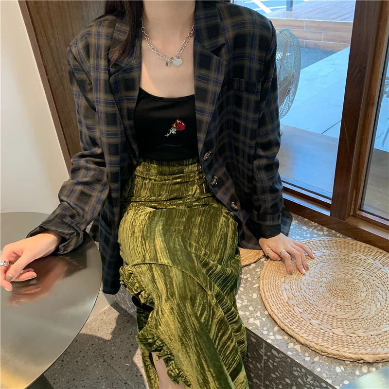 

Fashion plaid suit jacket women loose plaid small suit + velvet half-length skirt with split ends