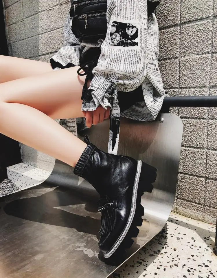 Buono Scarpe/женские ботильоны с металлическими цепочками; полуботинки с эластичными кисточками; черная обувь на платформе в стиле панк; Mujer; женские носки;