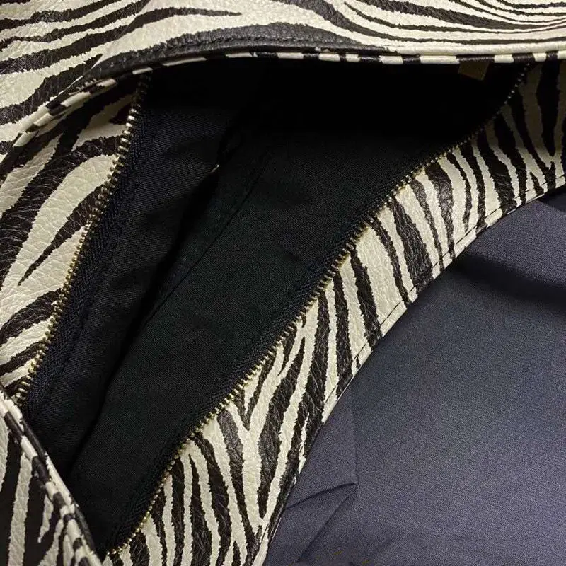 

Vintage Zebra Print Ladies Underarm Bags PU Leather Women Hobos Shoulder BagsFashion Female Large Capacity Handbags Casual Tote