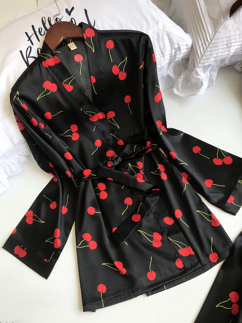 Женская пижама из трех предметов черная шелковая атласная Домашняя одежда