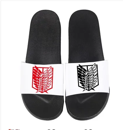 Тапочки унисекс Нескользящие мультяшный рисунок атака на титанов черные