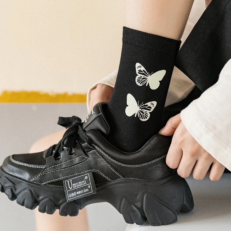 CARTELO New Solid Color Black Butterfly Pattern Women Sock Classic Fashion Cute Sport Breathable Cotton Stockings Носки женские