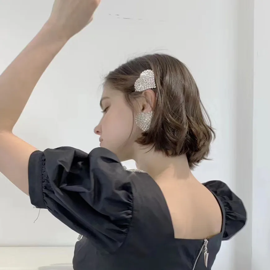 Новое поступление блестящие серьги гвоздики Стразы в форме сердца Женские