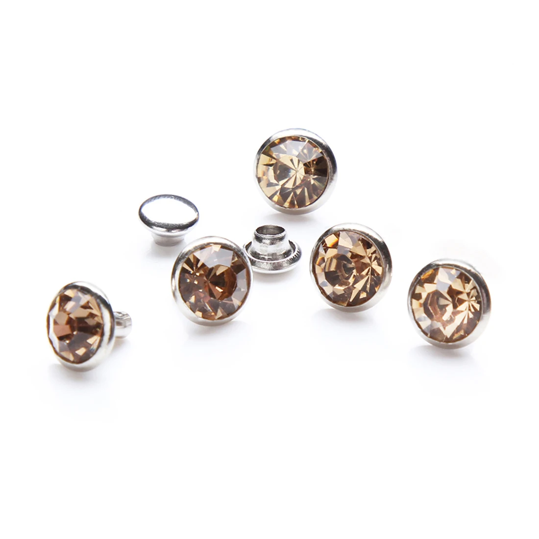 Заклепки из горного хрусталя в виде Колорадо-топаза 6 мм и 8 серебристого металла