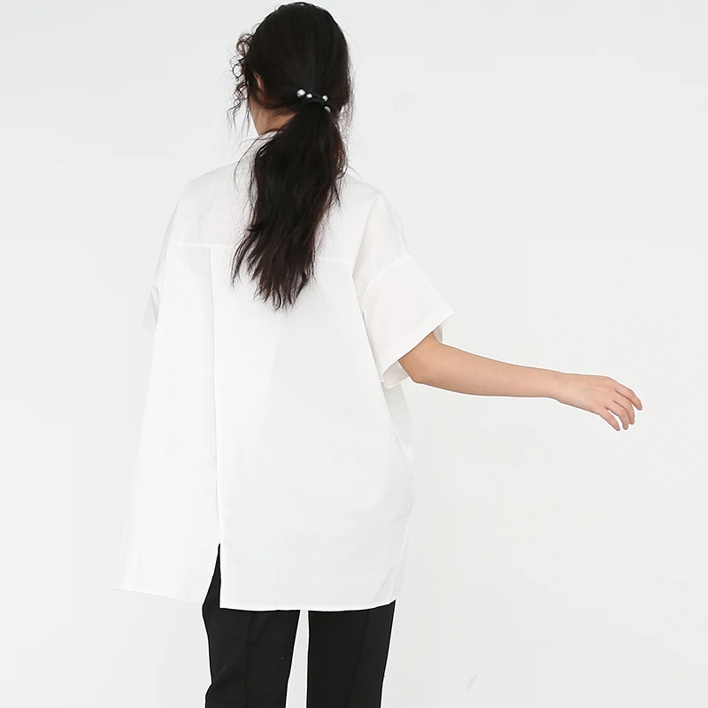 

[EAM] Women White Asymmetrical Big Size Blouse New Lapel Half Sleeve Loose Fit Shirt Fashion Tide Spring Autumn 2021 A616