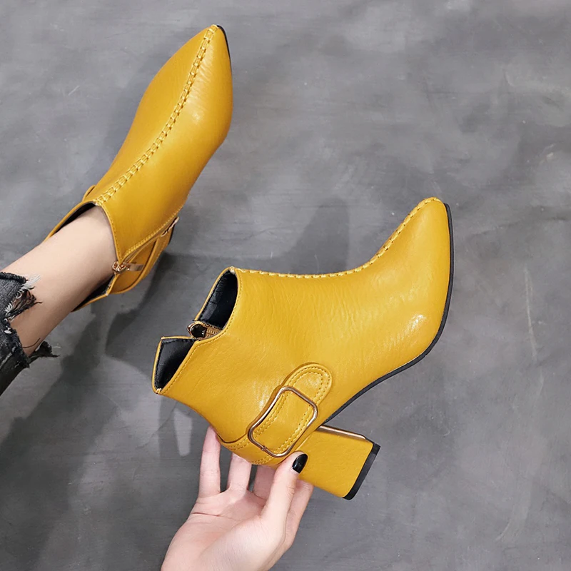 Женские офисные ботильоны на высоком толстом каблуке Цвет черный желтый