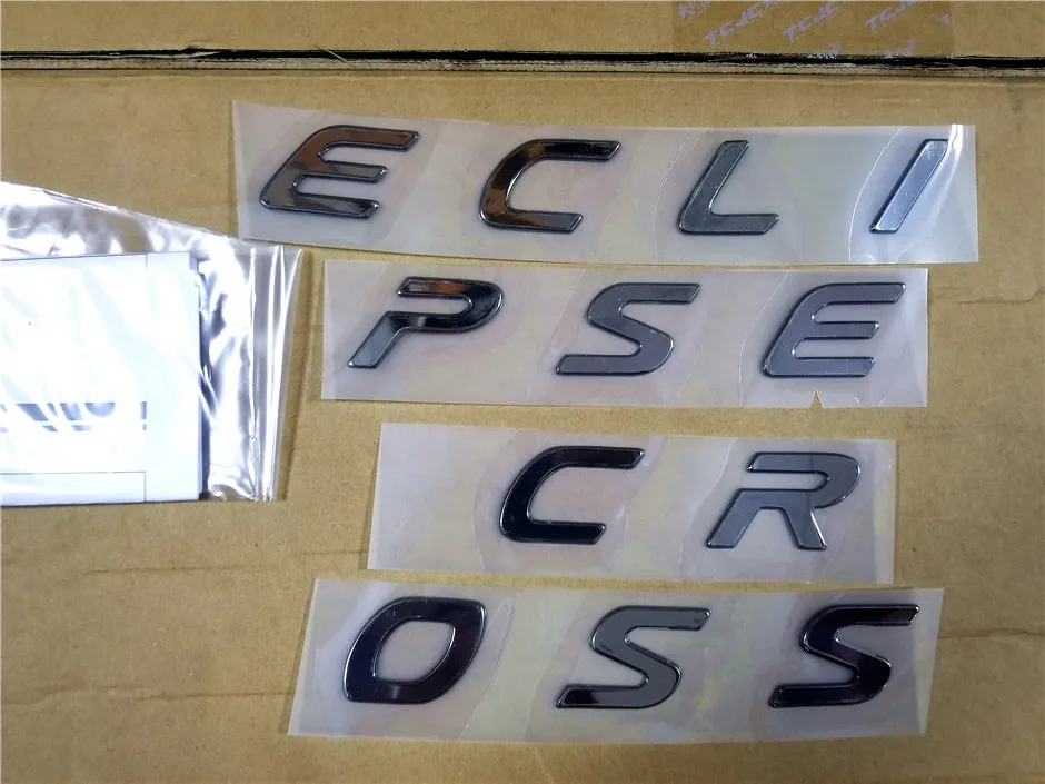 Эмблема с логотипом Eclipse Cross Hood MZ335161