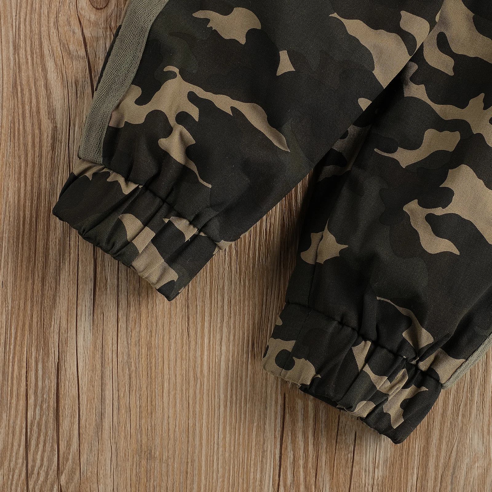 

Fashion Kids Girls Clothes Sets Long Sleeve Solid Pullover Tops Camouflage Pants 2pcs Outfits 2-7Y
