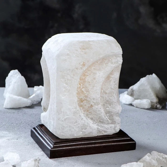 Соляная лампа &quotЛуна&quot цельный кристалл 18 см | Освещение