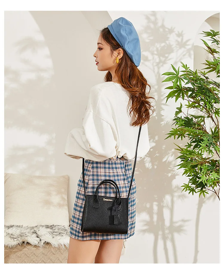 

PU Ladies Fashion Small Square Bag All-match Personality Handbag Multifunctional Retro Single Shoulder Diagonal Bolsa Sac A Dos