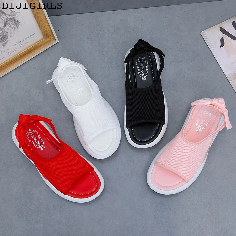 Красивые повседневные сандалии на толстой подошве в стиле ретро женские плоской