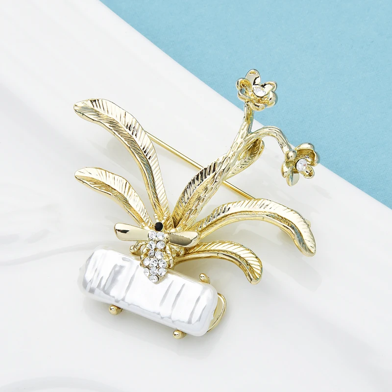 

Wulli&baby Rhinestone Bee And Flower Brooches For Women Men All Match Flower Party Office Brooch Pin Gifts