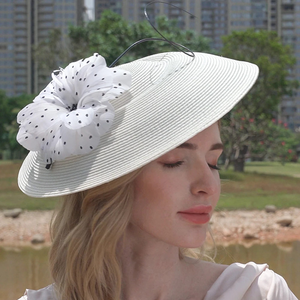 

FS Fascinators White Black Flower Weddings Pillbox Hat For Women Straw Fedora Wide Brim Ladies Church Dress Sinamay Derby Hats