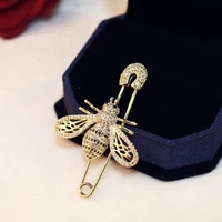 luxury full crystal gold bee brooches for woman shiny hollow bee brooch pin for coat scraf fine jewelry