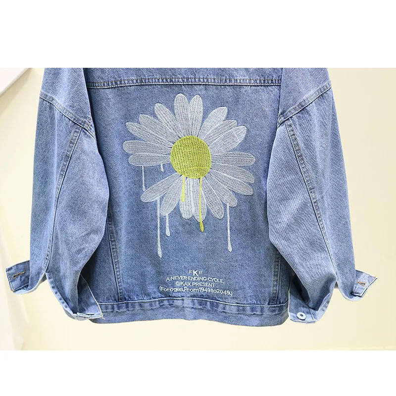 

2021 Spring New Loose Women's Denim Jacket Short Chrysanthemum Embroidery Casual Jacket Top Female Coat Denim Women's Clothing