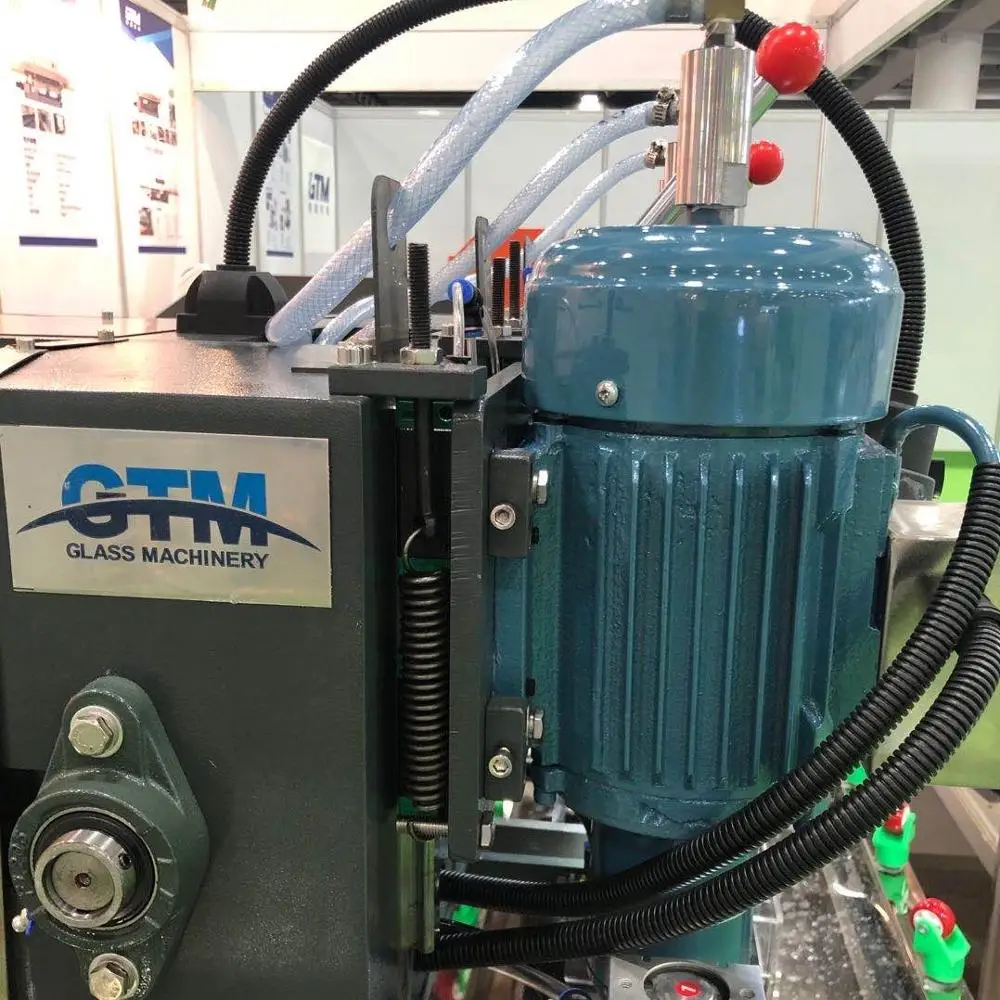 Функциональное стекло горизонтальный сверлильный станок с тремя головками |