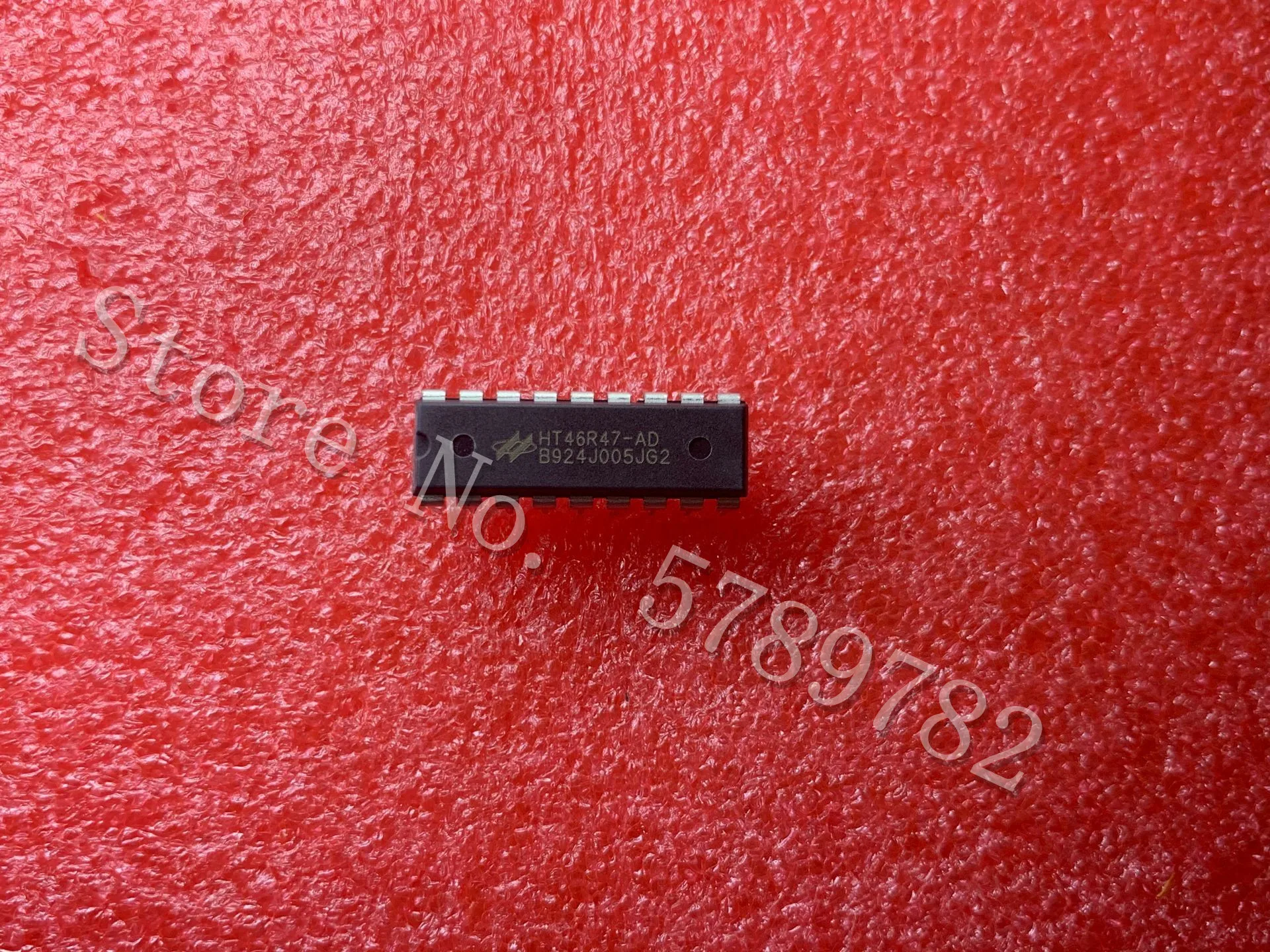 

5pcs/lot HT46R47 DIP18 HT46R47-AD