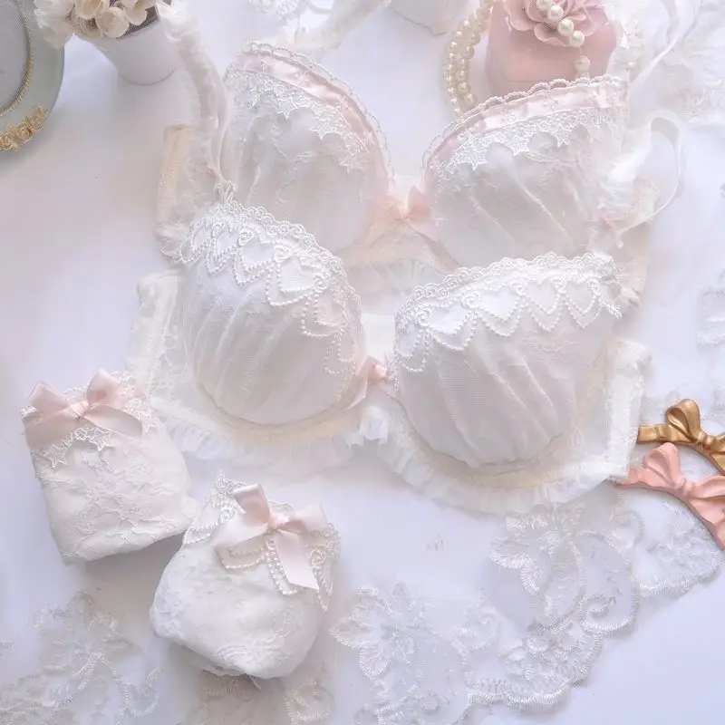 Japanese Sexy Girls Underwear Bras Thongs Lace Lingerie Set Plus Suze Women Gather Embroidery Underwire Push Up Bra and Panty