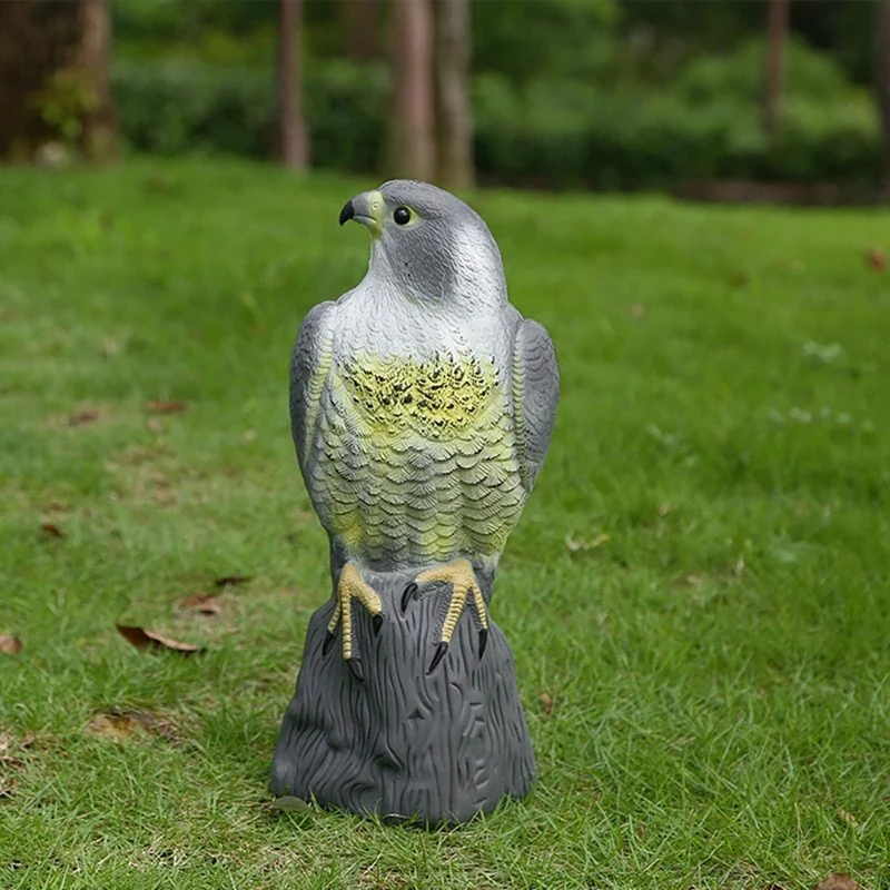 

1Pcs Realistic Falcon Animal Statue Falcon Bird Scarer Decoy Indoor Weed Pest Control 41cm Tall