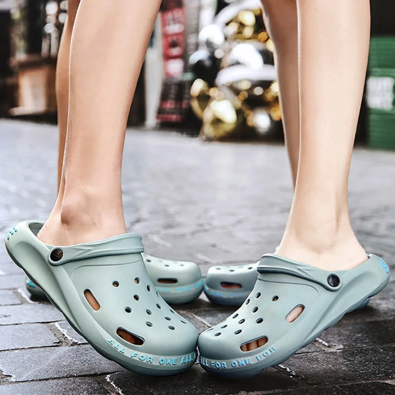 Hot Sale Summer Aqua Clogs Men Beach Sandals Casual Outdoor Slip On Men EVA Garden Shoes Unisex Slippers Sandalias De Hombre