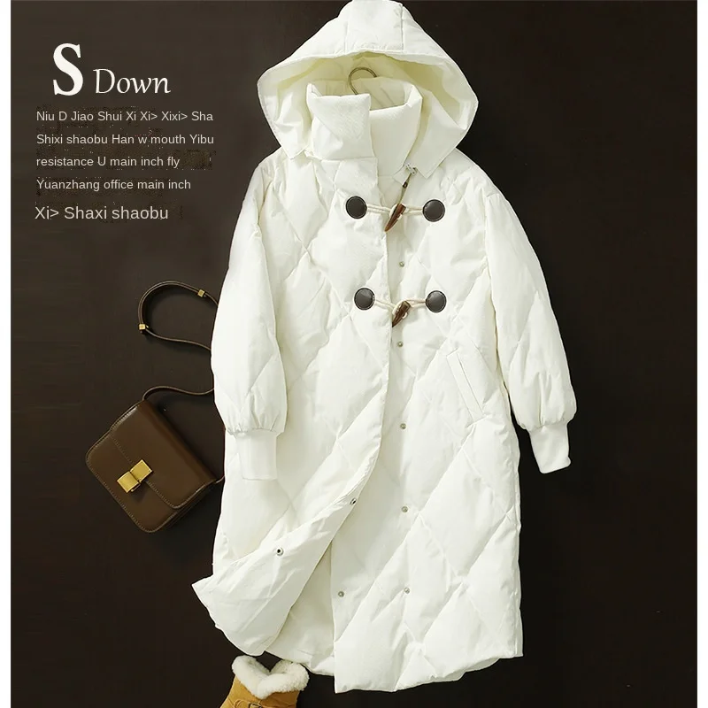 

Женская куртка на белом утином пуху, с пуговицами из бычьего рога