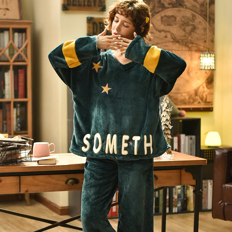 Пижама с героями мультфильмов женская зимняя теплая пижама из кораллового флиса