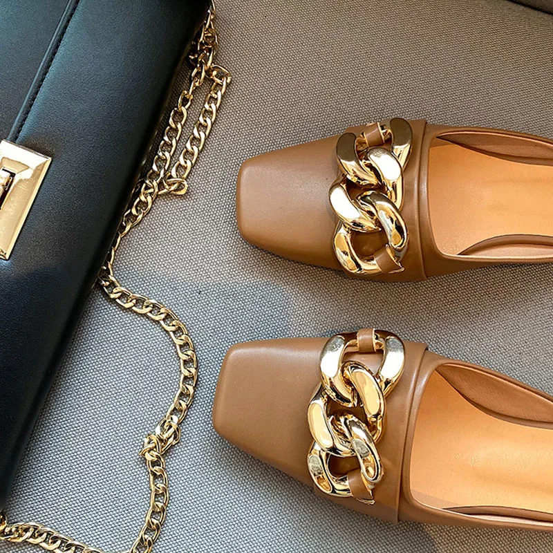 

2021 Spring New Women Slipper Brand Gold Chain Slip On Mules Shoes Female Flat Heel legant Pointed Toe Ladies Slides Sandal