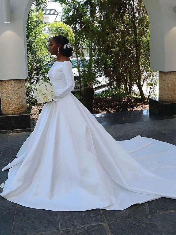 

Modest Design African Wedding Dresses Long Sleeve Off the Shoulder White Satin Long Train Bridal Gowns Luxury vestido de noiva