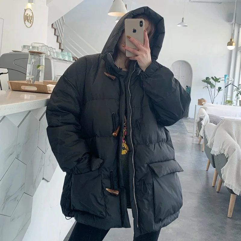 

2020 winter European and American style fashion straight loose small white duck down jacket horn button down jacket female trend