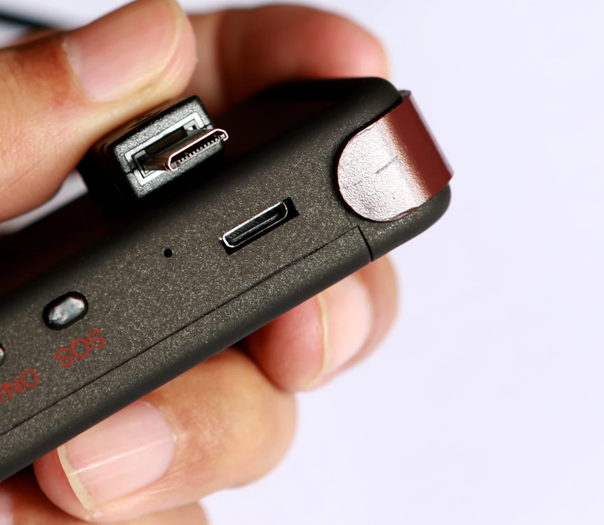Проводное автомобильное зарядное устройство с Gps трекером tk102 USB разъем 12