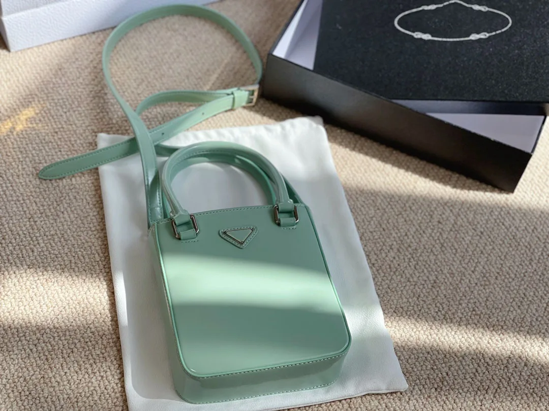 

2021 new fashion women's bag single shoulder slanting Bucket Bag